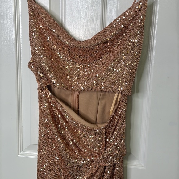 Saints + Secrets Elegant Rose Gold Sequin Dress - Picture 5 of 9